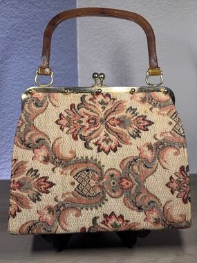 Vintage Stylemark by Mutterperl Tapestry Handbag Lucite Handle Made USA